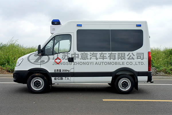 中意SZY5040XJHN依维柯救护车